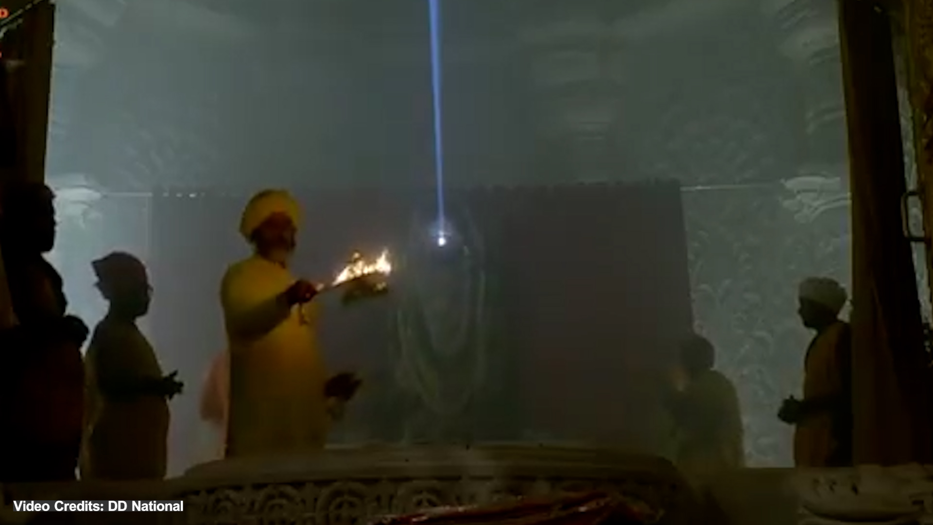 అయోధ్య రాముడి నుదుటిపై సూర్యకిరణాలు ఎలా పడుతున్నాయో చూడండి