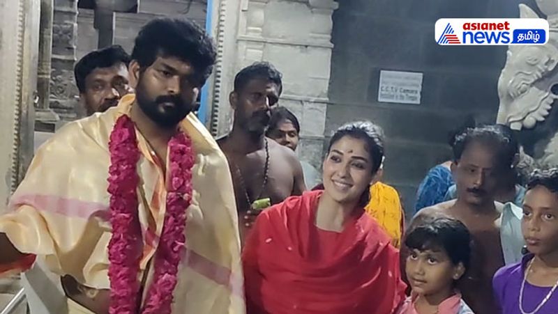 Nayanthara Temple Visit : காதல் கணவர் விக்னேஷ் சிவனுடன் லேடி சூப்பர் ஸ்டார் நயன்தாரா குமரியில் ஆன்மீக சுற்றுலா