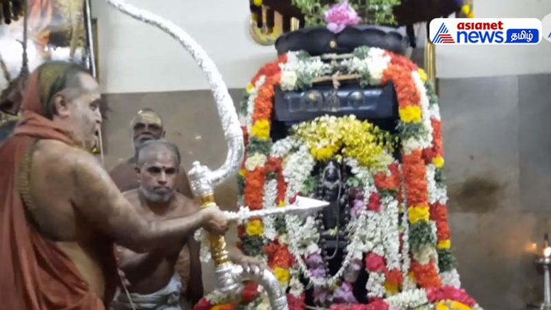 ராமர் கோயிலுக்கு 13 கிலோ எடையுள்ள வெள்ளி வில், அம்பு காணிக்கை! அதற்கு முன்னதாக காஞ்சிபுரம் வந்த பக்தர்கள்!