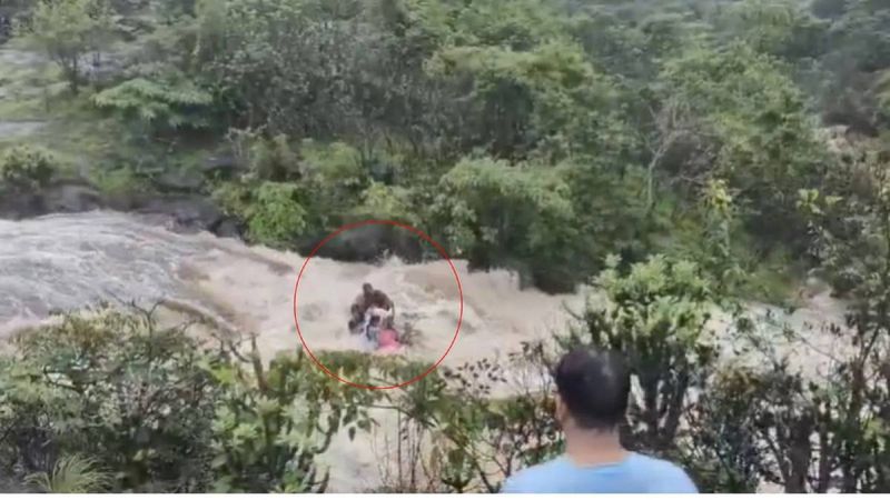 புஷி அணையில் திடீர் வெள்ளப்பெருக்கு.. நீரில் அடித்து செல்லப்பட்ட ஒரே குடும்பத்தை சேர்ந்த 5 பேர் பலி..