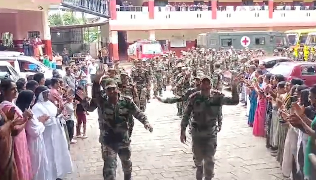 'Bharat Mata Ki Jai': Kerala's send off to Army after 10-day Wayanad landslides rescue ops wins hearts (WATCH)
