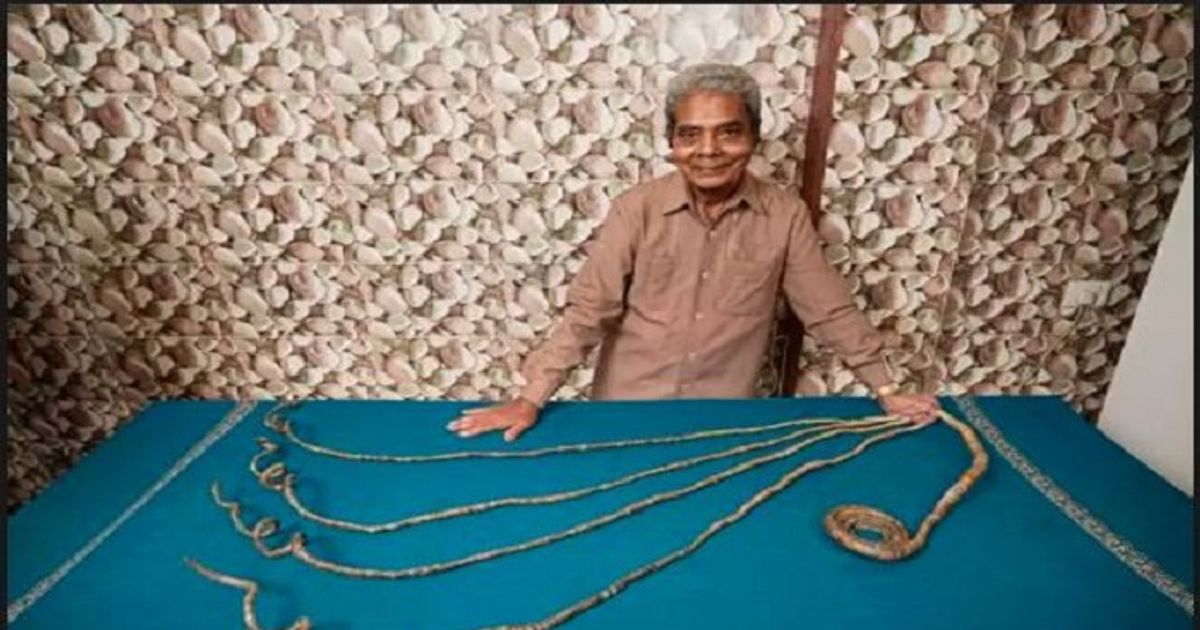 80 Year Old Indian Man Grows Nails For 66 Years And Finally Decides To Cut Them