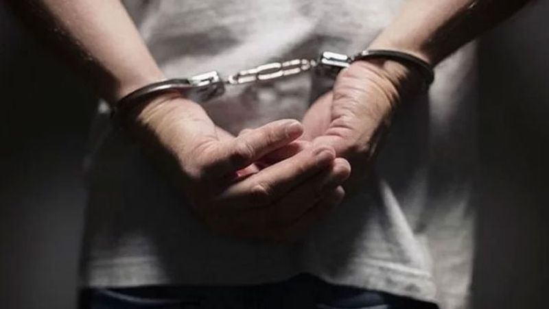 Man dresses up like woman in UAE shares photos online