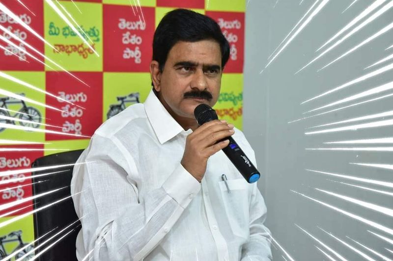 ap ex minister devineni uma maheswararao sensational comments on ys jagan over amaravathi capital