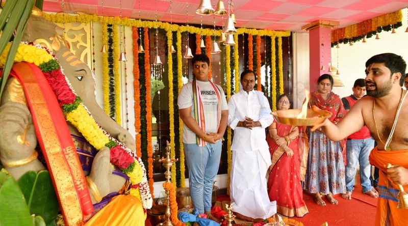 cm kcr performing ganesh puja at pragathi bhavan