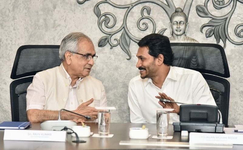 ap cm ys jagan intract with niti aayog vice chairman rajiv kumar