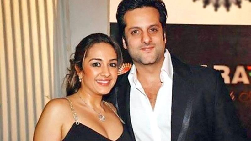 फिरोज के बाद अब फरदीन ने संभाला कारोबार : हालांकि फिरोज खान के जाने के बाद बेटे फरदीन ने उनके इस ख्वाब को पूरा करने का फैसला किया। फरदीन खान ने गोदरेज प्रॉपर्टीज के साथ मिलकर एक बड़ी डील साइन की। इस डील में फरदीन 12 एकड़ के प्लॉट पर कई पॉश अपार्टमेंट और विलाज बनाएंगे।