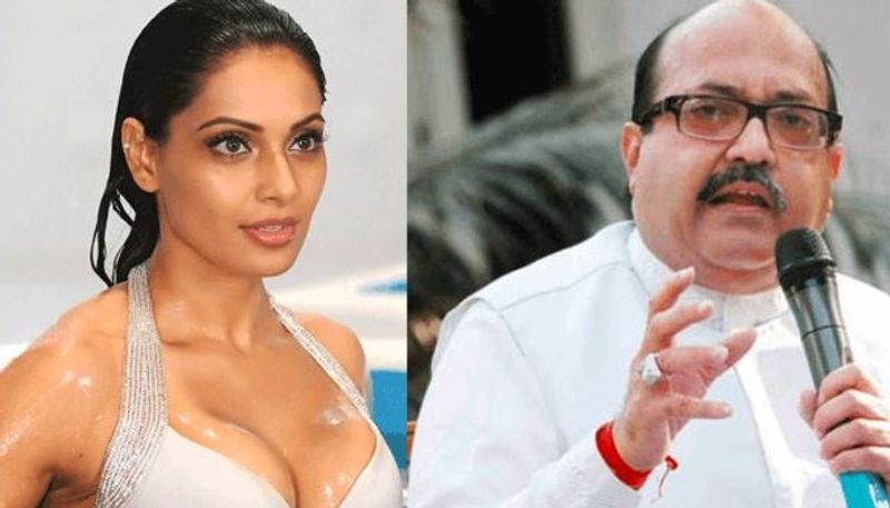 Bipasha Basu and Amar Singh