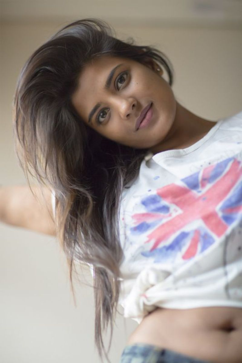 <p> Aishwarya Rajesh, who was subsequently paired with big heroes including Vikram, Dhanush and Vijay Sethupathi, lived as a cricketer in the women's cricket-centric film 'Kana' and won awards and accolades from fans. </p>

