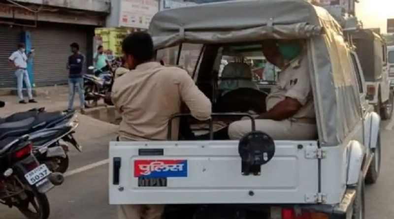 <p>पुलिस के मुताबिक आरोपी गार्ड फरार है, जिसकी तलाश की जा रही है। आरोपी को गिरफ्तार कर उसे कोर्ट में पेश किया जाएगा और इस पूरे मामले में जो न्यायिक आदेश निर्गत होगा उसी के अनुसार आगे की कार्रवाई तय की जाएगी।(प्रतीकात्मक फोटो)</p> 