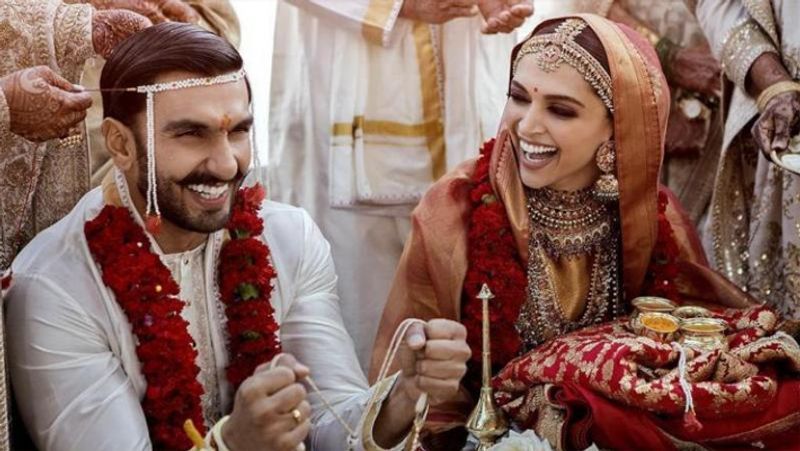 <p>दीपिका पादुकोण ने ब्वॉयफ्रेंड रणवीर सिंह से 14 नवंबर, 2018 को शादी की थई। शादी में दीपिका ने डार्क रेड कलर का लहंगा पहना था। इसको यूनीक टच देने के लिए कई तरह की खास एम्ब्रॉइडरी की गई थी। रिपोर्ट्स की मानें तो दीपिका ने अपने परफेक्ट शादी के जोड़े के लिए करीब 12 लाख रुपए खर्च किए थे।</p>
