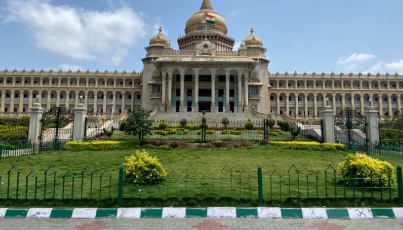 ಕಂಪ್ಲೀಟ್ ಕರ್ನಾಟಕ: ನಕ್ಸಲ್ ಯುಗಾಂತ್ಯ, ಬಿಬಿಎಂಪಿ ಕಚೇರಿಯಲ್ಲಿ 2ನೇ ದಿನವೂ ಇಡಿ ತಲಾಶ್!