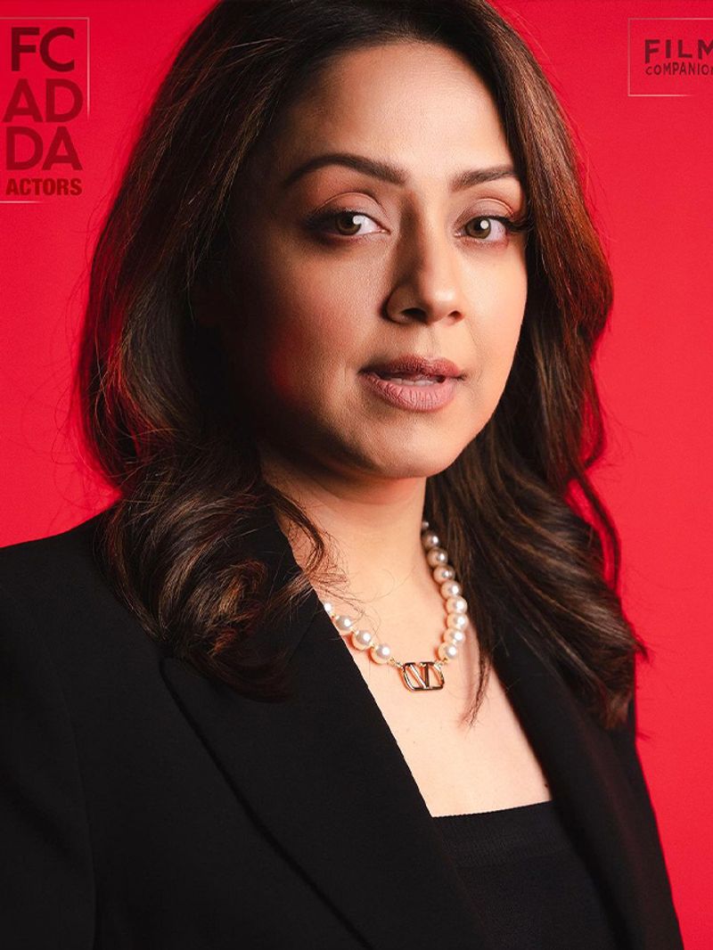 Jyotika Video: பட புரமோஷனுக்கு கருப்பு நிற மாடர்ன் உடையில்... படு ஹாட்டாக வந்த ஜோதிகா! வீடியோ 