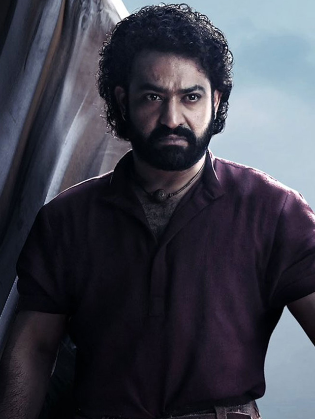 ಜೂ.ಎನ್ಟಿಆರ್-ಪ್ರಶಾಂತ್ ನೀಲ್ ಫ್ಯಾನ್ಸ್ಗೆ ಬಿಗ್ ಶಾಕ್! ಎರಡು ಹುಲಿಗಳ ಕಾಂಬೋ ಸಿನಿಮಾಗೆ ಡ್ರ್ಯಾಗನ್ ಟೈಟಲ್ ಫಿಕ್ಸ್!