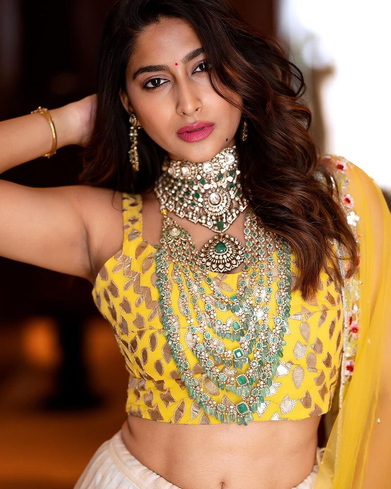 ಸೆಲೆಬ್ರೆಟಿ ಜ್ಯೋತಿಷಿ ವೇಣುಸ್ವಾಮಿಯಿಂದ ಮನೆಯಲ್ಲಿ ಪೂಜೆ! ನಿಶ್ವಿಕಾ ಭವಿಷ್ಯ ಬದಲಾಯಿಸುತ್ತಂತೆ ಈ ಪೂಜೆ!