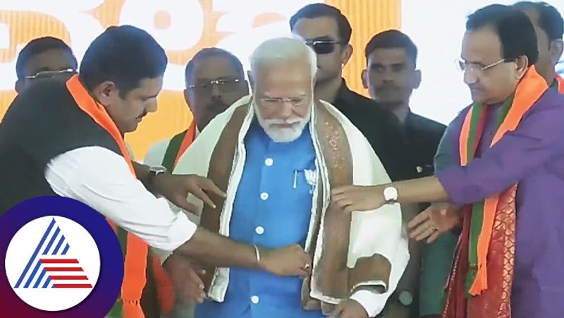 Narendra Modi: ನಾಳೆ ಶಿವಮೊಗ್ಗಕ್ಕೆ ಪ್ರಧಾನಿ ಮೋದಿ ಭೇಟಿ: 2 ಲಕ್ಷಕ್ಕೂ ಹೆಚ್ಚು ಜನರು ಭಾಗಿಯಾಗುವ ನಿರೀಕ್ಷೆ !
