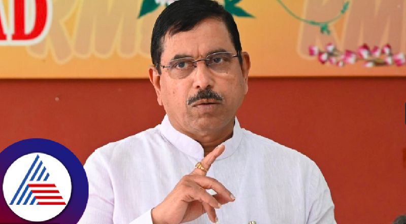 Joshi on Congress: 4 ಪರ್ಸೆಂಟ್ ಮುಸ್ಲಿಮರನ್ನು ಒಬಿಸಿಗೆ ಸೇರಿಸಲು ಕಾಂಗ್ರೆಸ್‌ ಹೊರಟಿದೆ: ಪ್ರಲ್ಹಾದ್ ಜೋಶಿ 