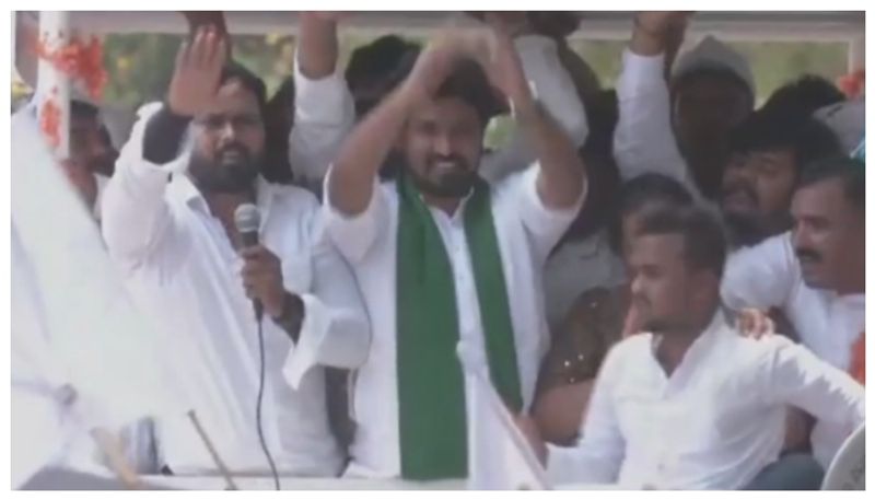 ದಾವಣಗೆರೆಯಲ್ಲಿ ಸಂಚಲನ ಸೃಷ್ಟಿಸಿದ ಸ್ವಾಭಿಮಾನಿ ವಿನಯ್ ಕುಮಾರ್!2 ಪಕ್ಷಗಳಿಗೆ ನಡುಕ ಹುಟ್ಟಿಸಿದ್ರಾ ರೆಬೆಲ್ ನಾಯಕ?