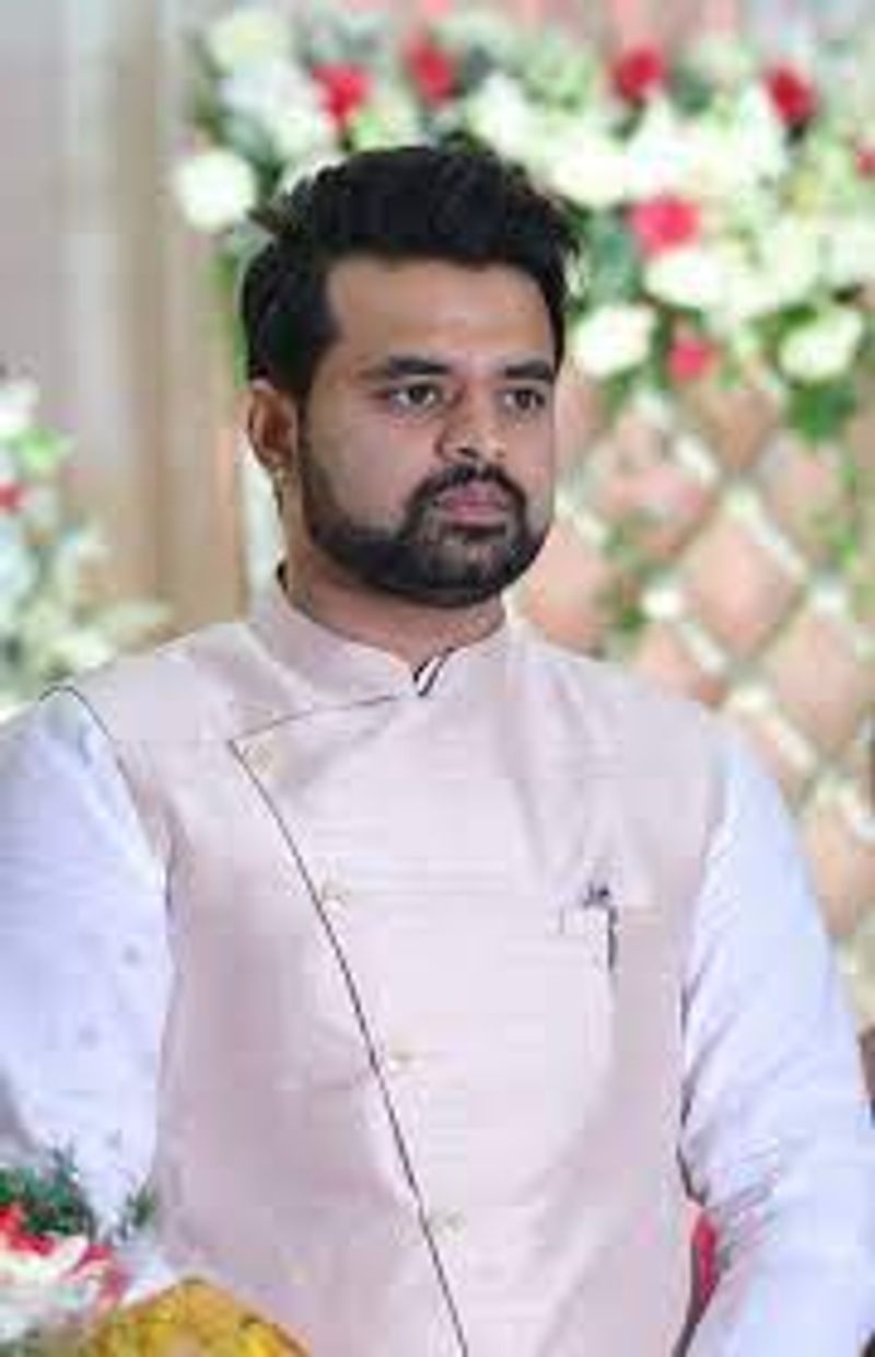 ಪ್ರಜ್ವಲ್ ರೇವಣ್ಣ ವಿರುದ್ಧ ಸಿಡಿದೆದ್ದ ಸೆಲೆಬ್ರಿಟೀಸ್! ಇವ್ರೇನಂದ್ರು ನೋಡಿ..