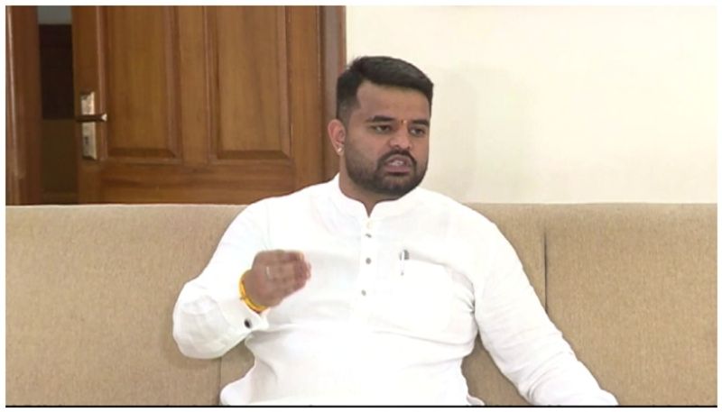 ಪ್ರಜ್ವಲ್ ನಗ್ನ ವಿಡಿಯೋ ಲೀಕ್ ಮಾಡಿದ್ಯಾರು..? ಕಾಮಕಾಂಡದ ವಿಡಿಯೋ ಮೊದಲು ಸಿಕ್ಕಿದ್ದು ಯಾರಿಗೆ..?