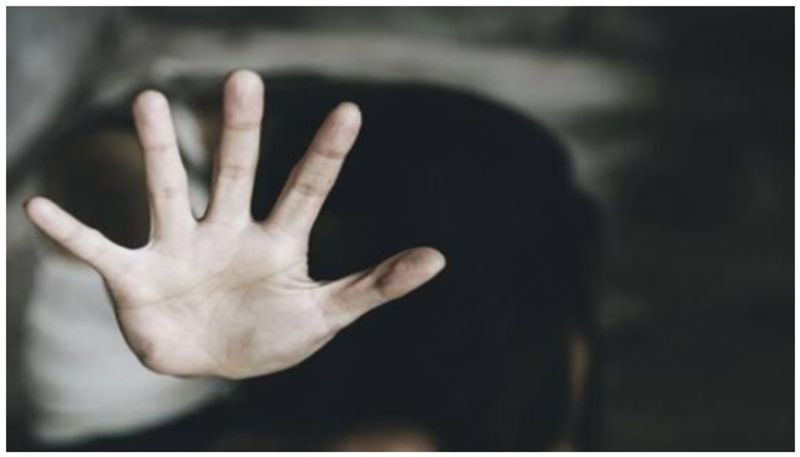 ಲೈಂಗಿಕ ಕಿರುಕುಳ ನೀಡಿದ ಆರೋಪ: ಪುರಸಭೆ ಅಧ್ಯಕ್ಷೆ ಪತಿಗೆ ಮಹಿಳೆಯರಿಂದ ಥಳಿತ..!