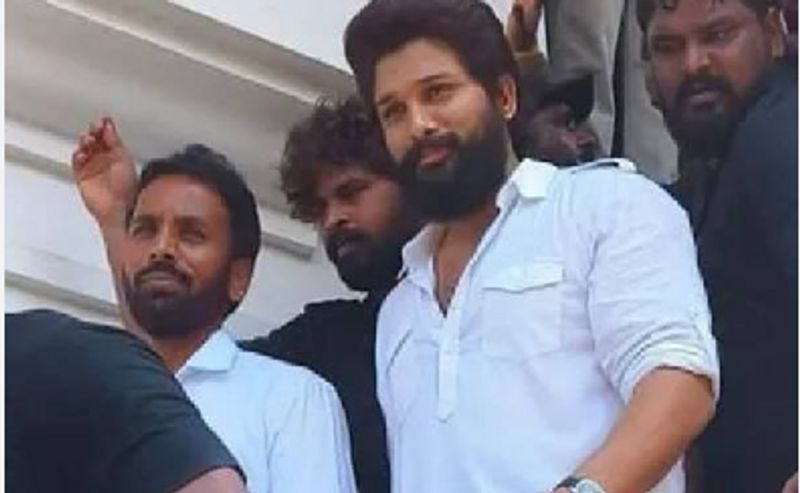 ಚುನಾವಣಾ ರಣಕಣಕ್ಕಿಳಿದ ಪುಷ್ಪರಾಜ್ ಅಲ್ಲು ಅರ್ಜುನ್: ಪವನ್ ಕಲ್ಯಾಣ್ ಪರ ಪ್ರಚಾರ ಮಾಡಿದ ರಾಮ್​ ಚರಣ್!