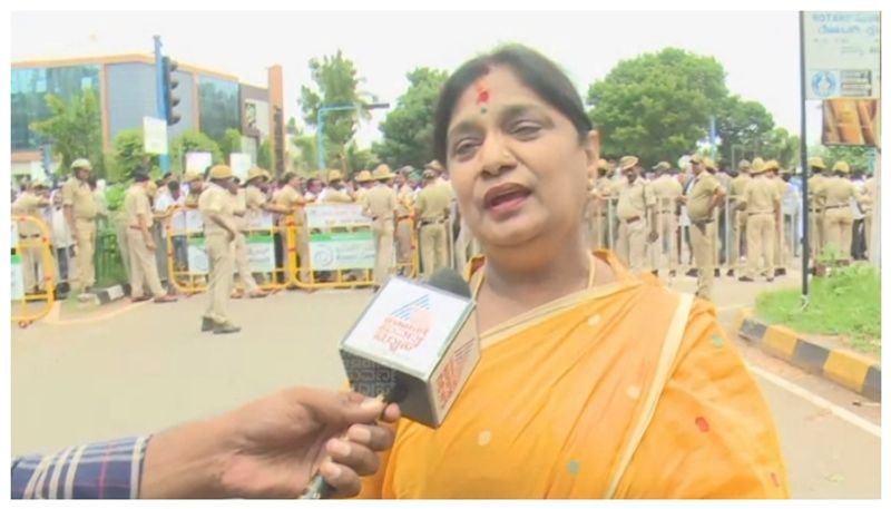 ಜಯಲಕ್ಷ್ಮಿ ರೈಸ್ ಮಿಲ್ ಓನರ್ ಮಗ ಇವತ್ತು ಹಾಸನದ ಎಂಪಿ ಆಗಿದ್ದಾನೆ: ಶ್ರೇಯಸ್ ಪಟೇಲ್ ತಾಯಿ