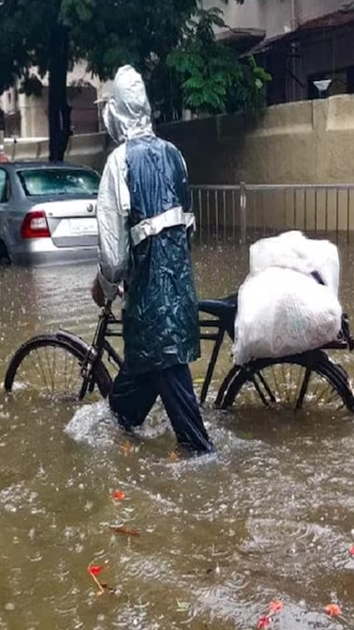 Rain in Karnataka: ರೌದ್ರರೂಪ ತಾಳಿದ ಸಮುದ್ರದ ಅಲೆಗಳು..! ಮಳೆಯ ಅವಾಂತರಕ್ಕೆ ಜನ ಸುಸ್ತೋ ಸುಸ್ತು..!