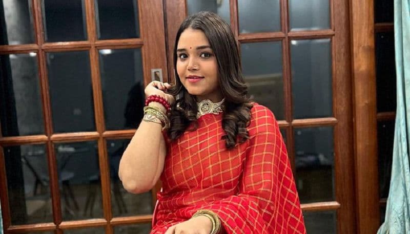 Divya Vasanth absconds: ರೋಲ್‌ಕಾಲ್ ಪತ್ರಕರ್ತರ ಡೀಲ್ ಕಹಾನಿ..! ರಾಜ್ಯವೇ ಖುಷಿ ಪಡೋ ಸುದ್ದಿ ಕೊಟ್ಟವಳು ನಾಪತ್ತೆ..!