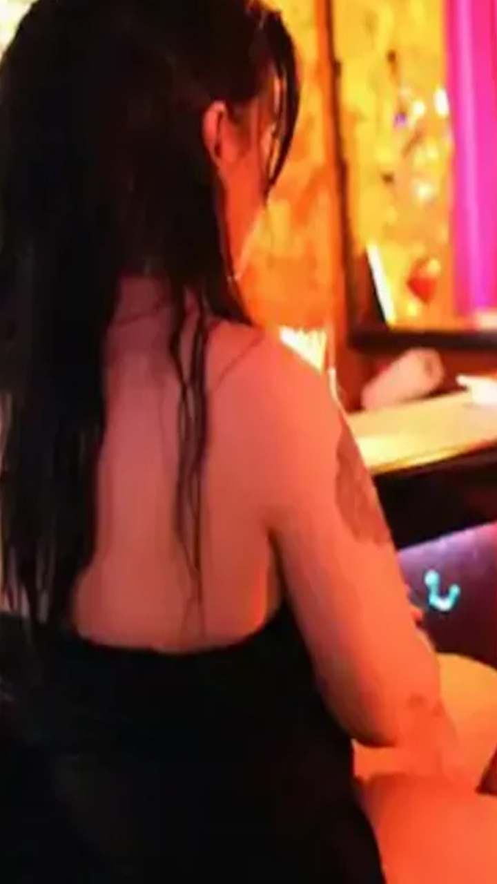 ಸ್ವೀಟಿ ಕರೆದಳು ಅಂತ ಹೋದವನಿಗೆ ಬಿಗ್​ ಶಾಕ್​​! ಫೋನ್‌ನಲ್ಲಿತ್ತು 10ಕ್ಕೂ ಹೆಚ್ಚು ಹುಡುಗಿಯರ ವಿಡಿಯೋ!