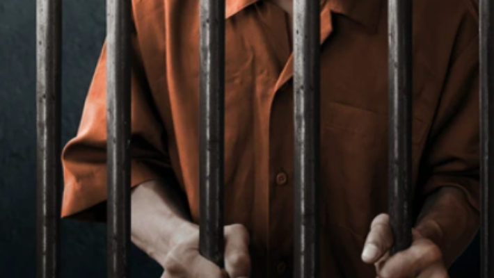 ಹಣದ ಆಸೆಗೆ ಕ್ರಿಮಿನಲ್ ಜತೆ ಪೊಲೀಸಪ್ಪ ಸಾಥ್! ಎಸ್ಕೇಪ್ಗೆ ಸಹಕರಿಸಿದ ಕಾನ್ಸ್ಟೇಬಲ್ ಅರೆಸ್ಟ್