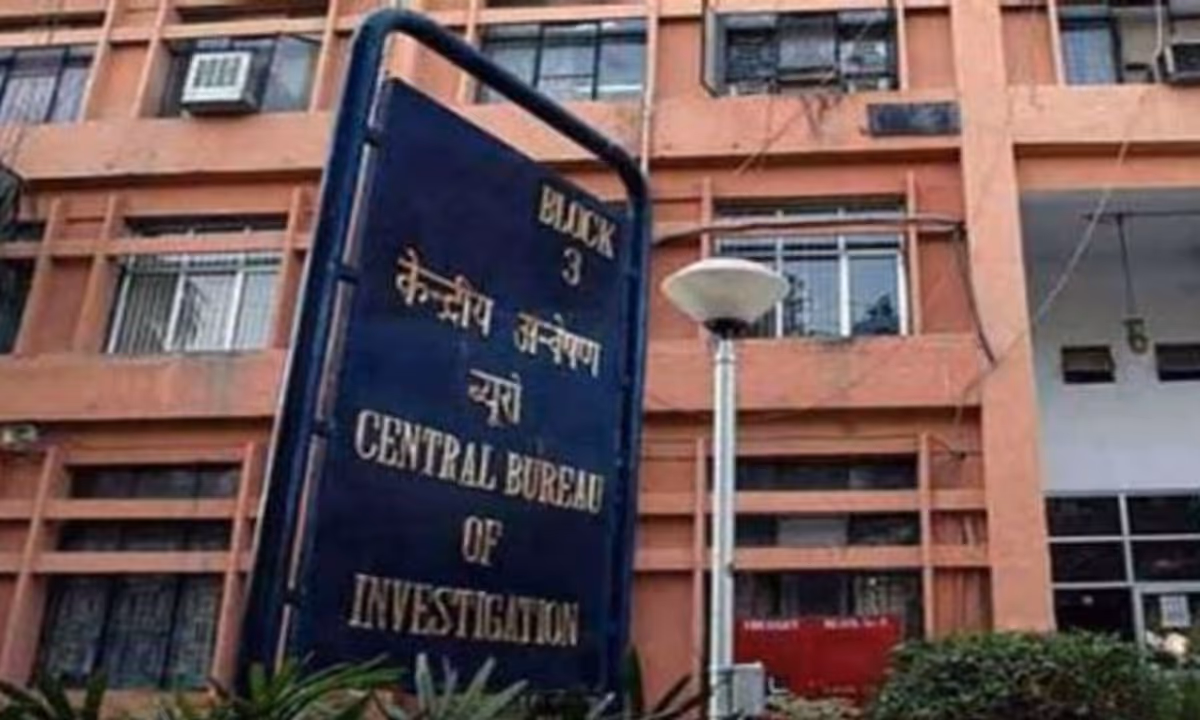 CBI officer in the dock for 'leaking' probe details in Chanda Kochhar graft case