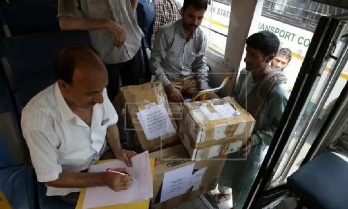 कश्मीर में तैनाती पर केन्द्र सरकार देगी अपने कर्मचारियों को विशेष सुविधाएं