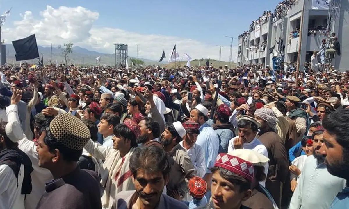 पश्तून के पाक संसद बहिष्कार के साथ अब शिया मुसलमान मांग रहे आजादी