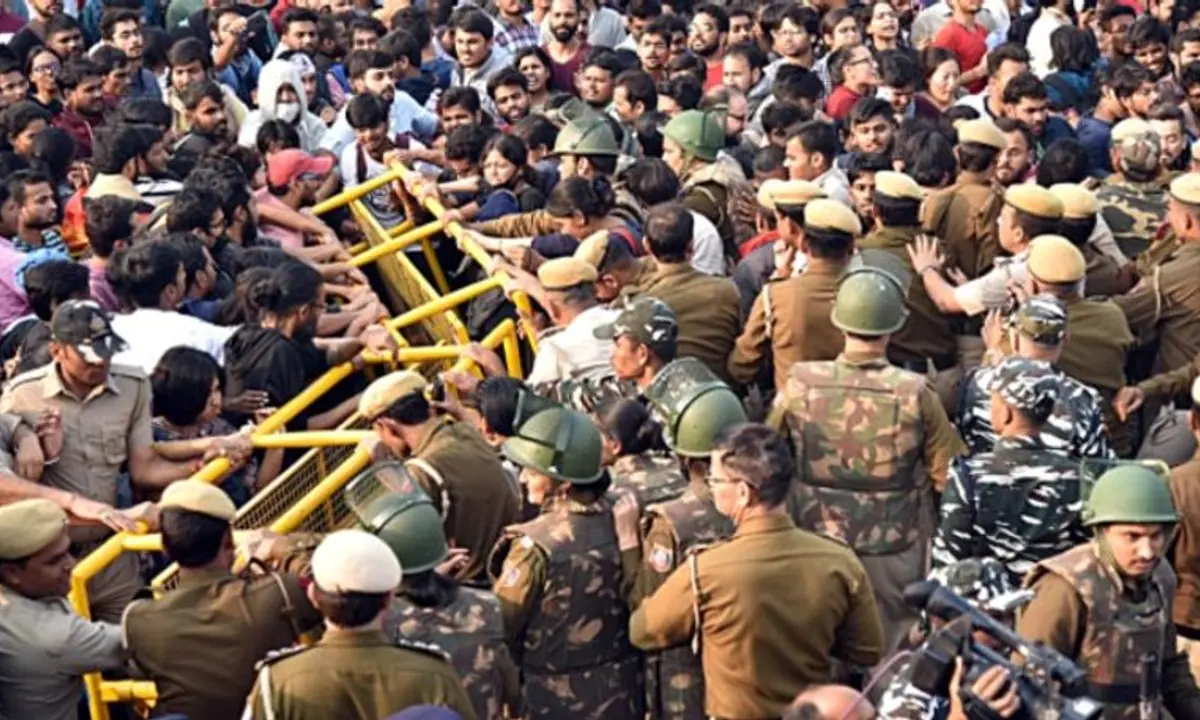 JNU: Learning change management and how not to fall into the extreme Left trap