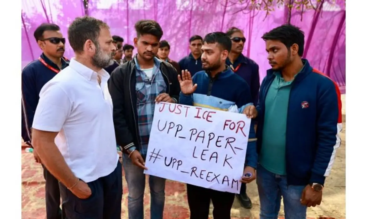 यूपी पुलिस भर्ती पेपर लीक प्रकरण पर भड़के राजनीतिक दल: कहा, डबल इंजन वाली सत्ता असंवेदनशील
