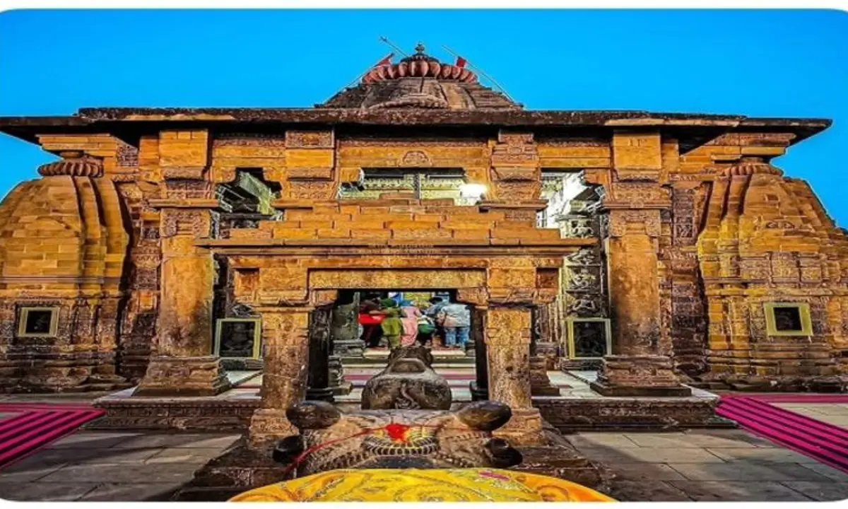 1) सावन में घूमें फेमस शिव मंदिर