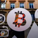 Bitcoin Struggles To Hold $115,000 – Solana, Ethereum, Dogecoin Show Strength
