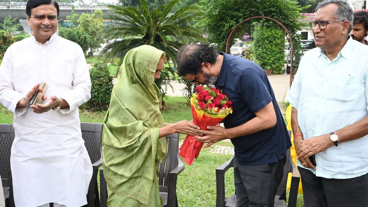 meena dwivedi