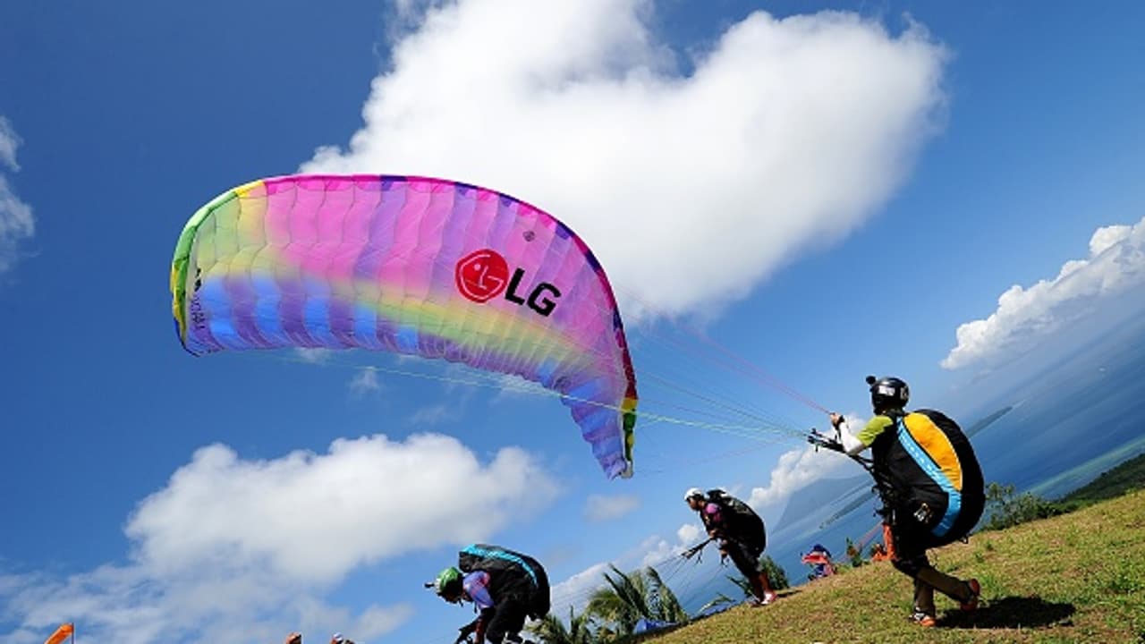 These Paragliding World Cup pictures in Indonesia will blow your mind!