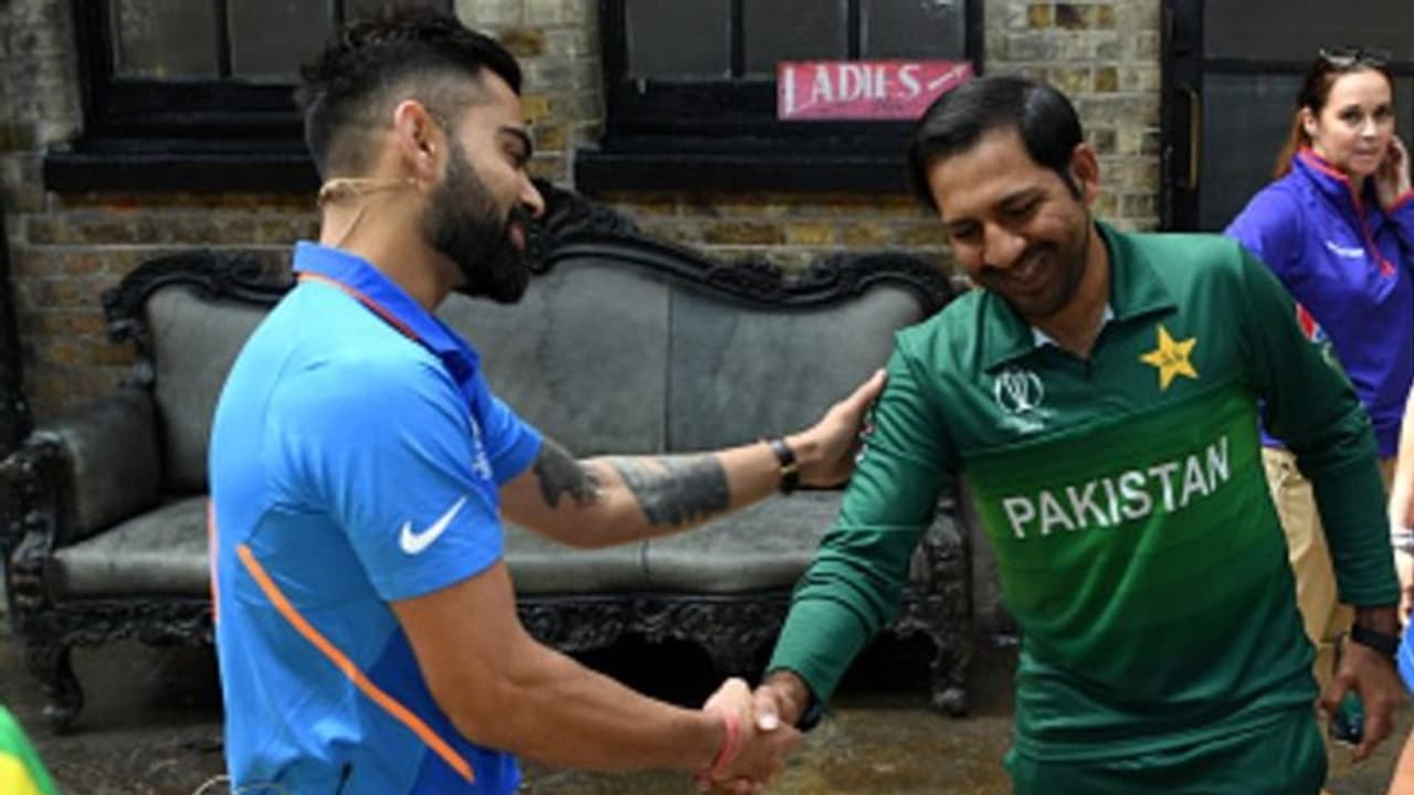 Virat Kohli, Sarfaraz Ahmed Virat Kohli, Sarfaraz Ahmed