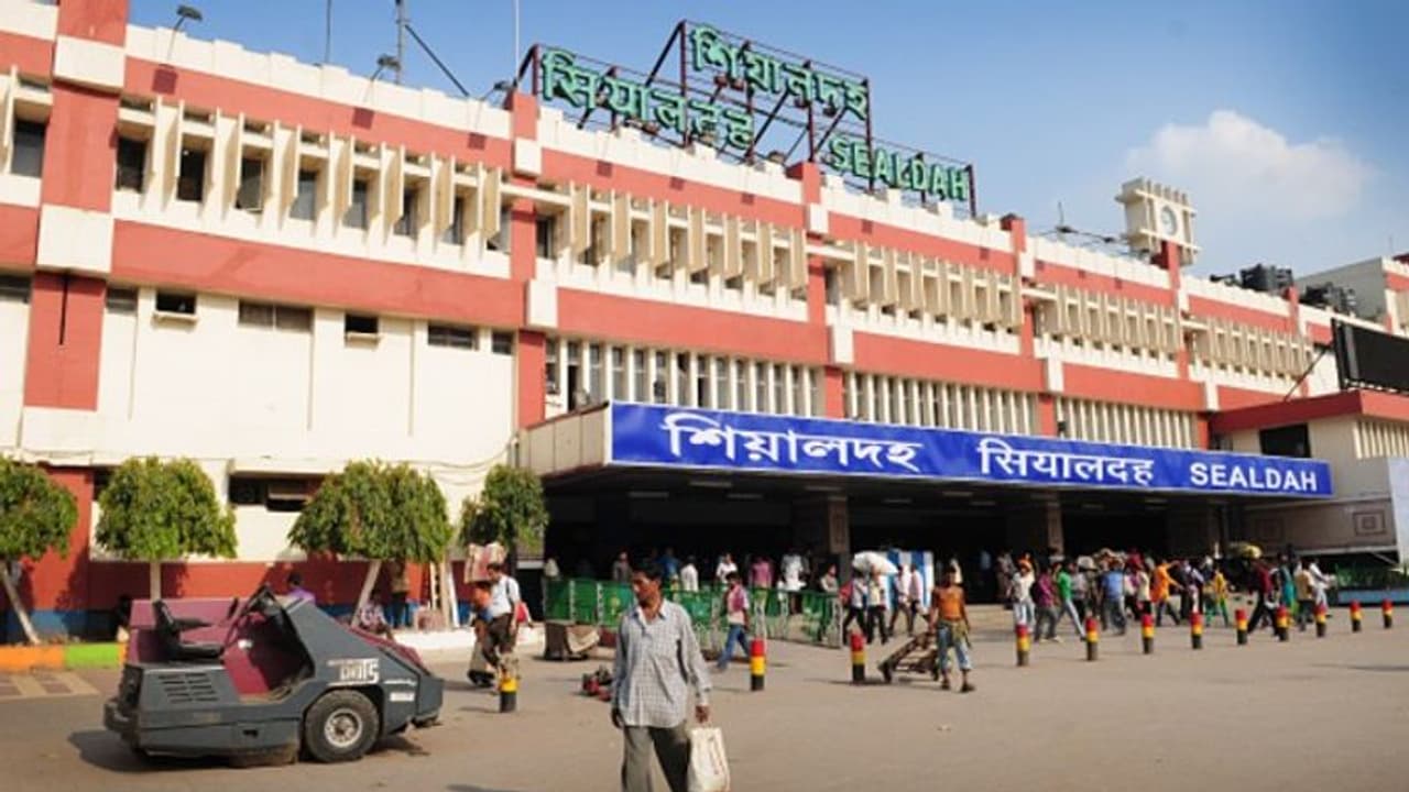 Image of Sealdah Station Image of Sealdah Station