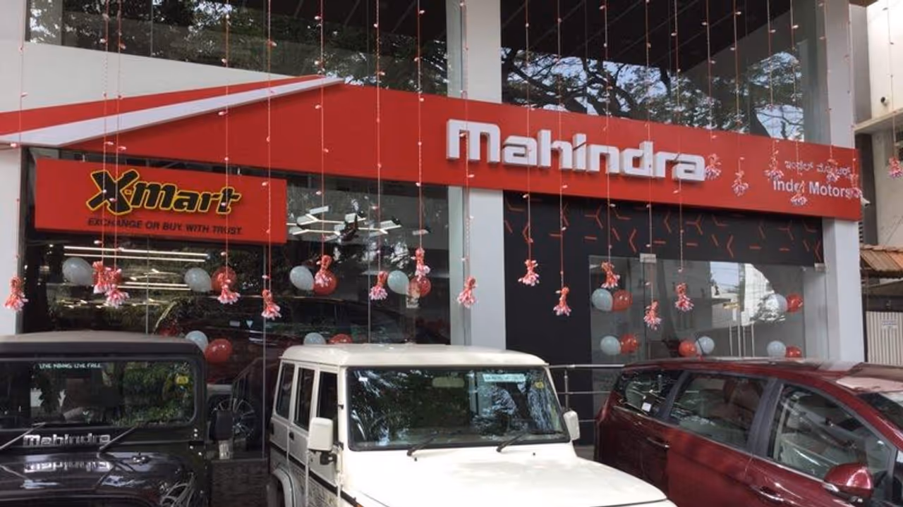 Mahindra Showroom Mahindra Showroom