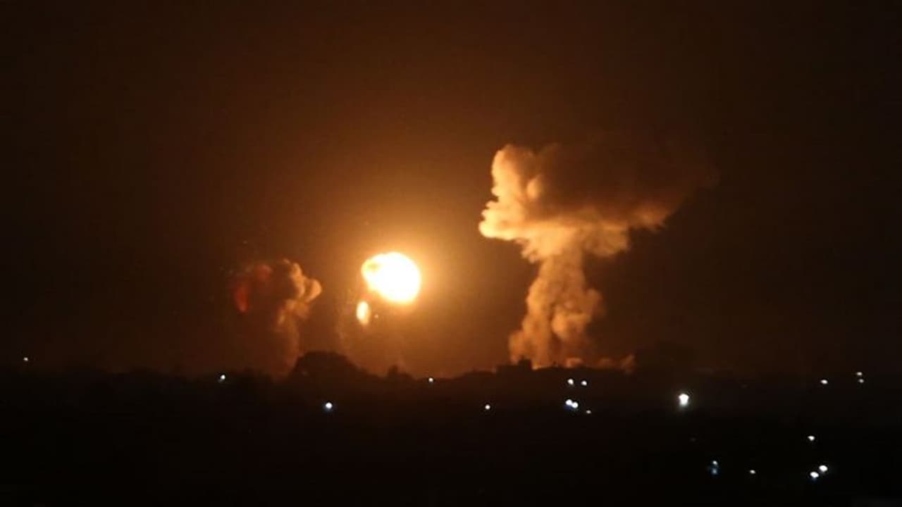 Air strike Air strike