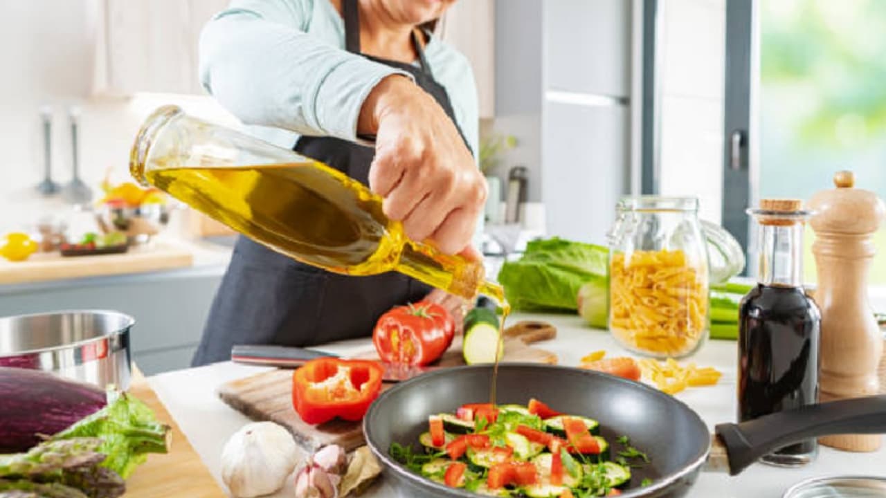 cooking oil cooking oil