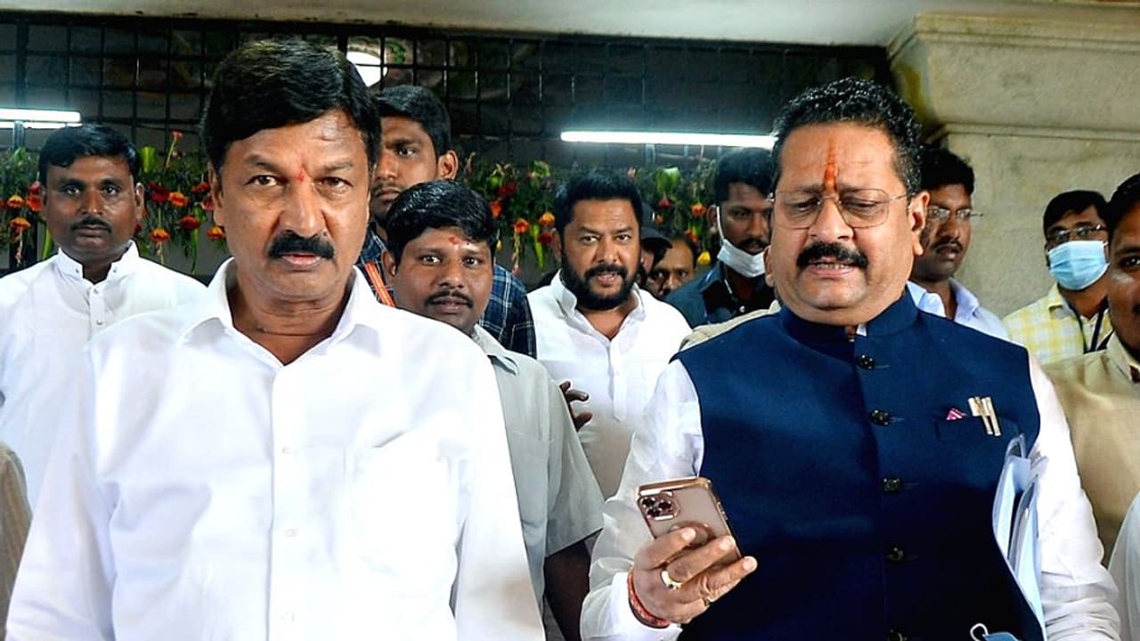 Ramesh Jarkiholi, Basanagouda Patil Yatnal Ramesh Jarkiholi, Basanagouda Patil Yatnal