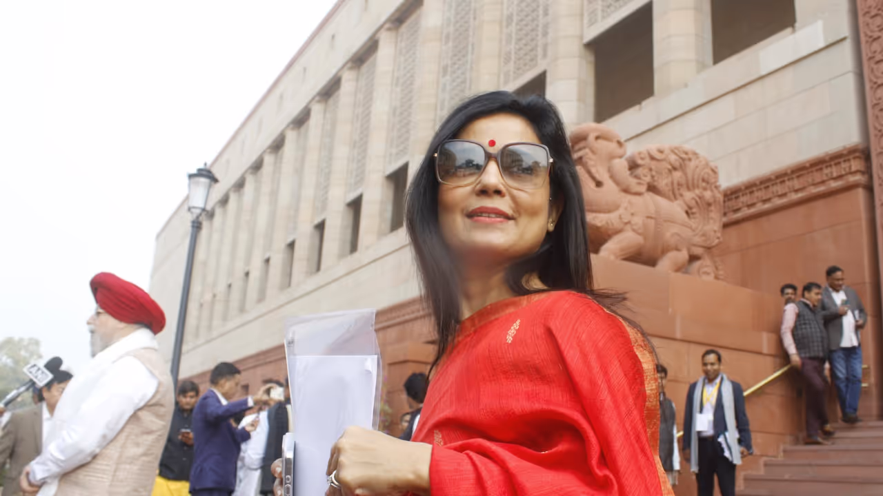 Lok Sabha panel has written to the housing ministry asking Mahua Moitra to vacate the bungalow bsm Lok Sabha panel has written to the housing ministry asking Mahua Moitra to vacate the bungalow bsm