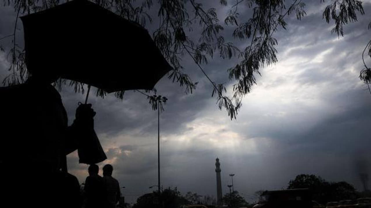 kolkata rain cloud cloudy south bengal weather kolkata rain cloud cloudy south bengal weather