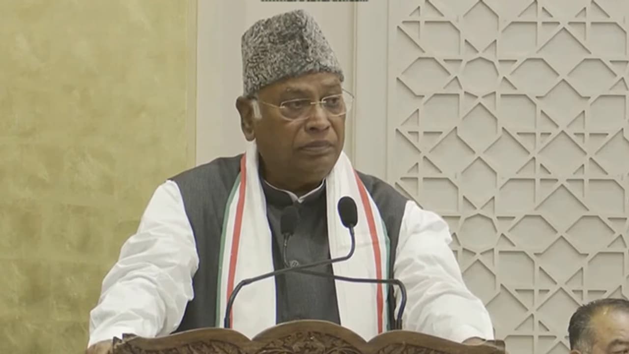 'Hindustan Hamare Kabze Me Hoga': Controversy Erupts Over Kharge's Remark 'Hindustan Hamare Kabze Me Hoga': Controversy Erupts Over Kharge's Remark