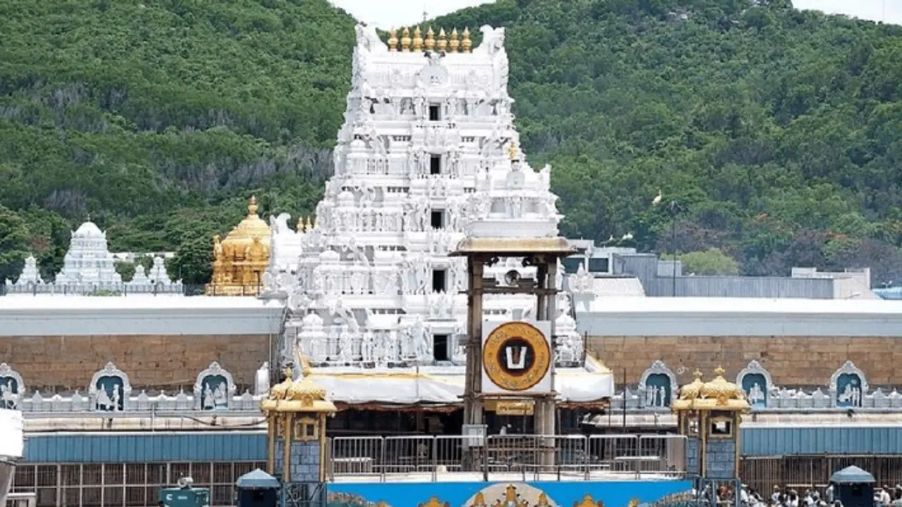 tirupati laddu controversy affects lucknow mankameshwar temple bans store bought prasad lucknow